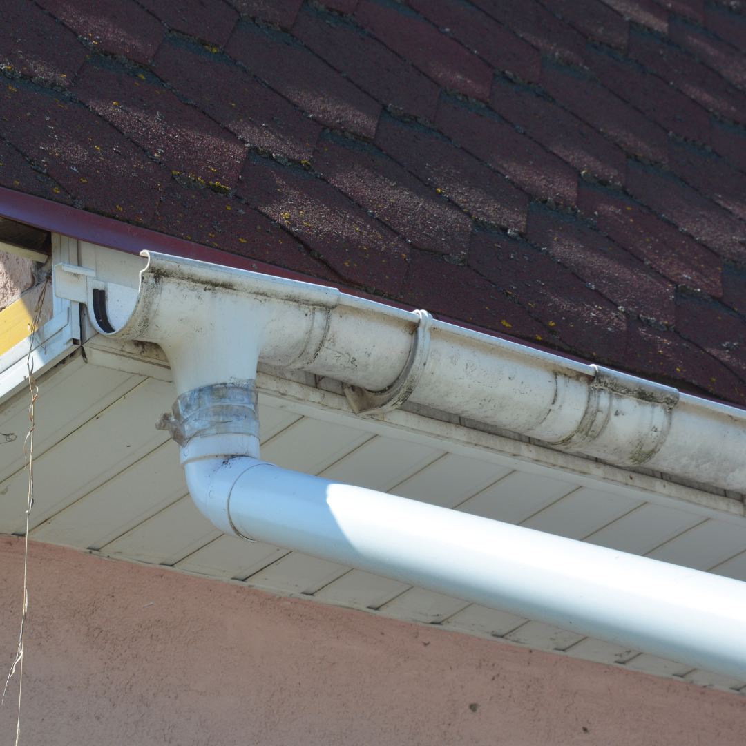 Toro Exteriors: Toro Exteriors: Prevent Gutter Freezing-image 4