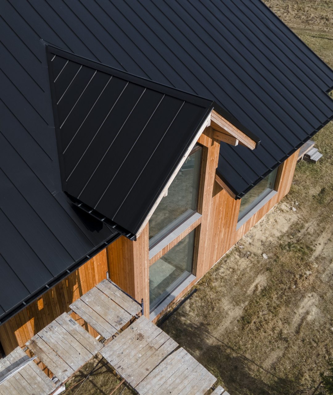 Toro Exteriors: metal roofing installer-cover221